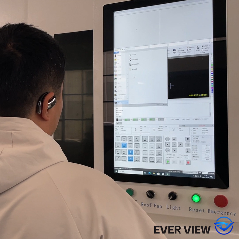 Die neue Generation intelligenter Laserschneidmaschinen von EVER VIEW geht online und erweitert die Fernüberwachungsfunktionen für Industrie 4.0-Kompatibilität.